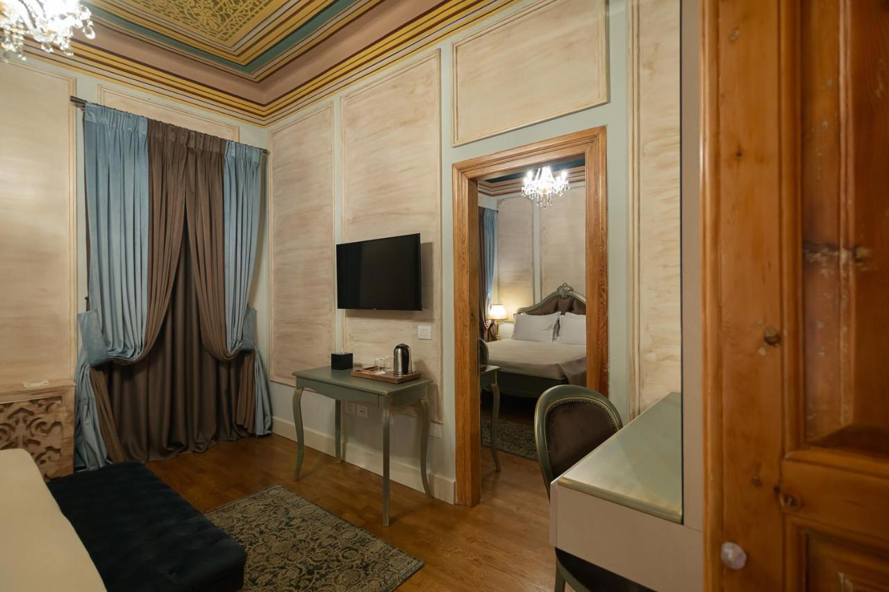 Tresor Art Boutique Hotel Korce Exterior photo
