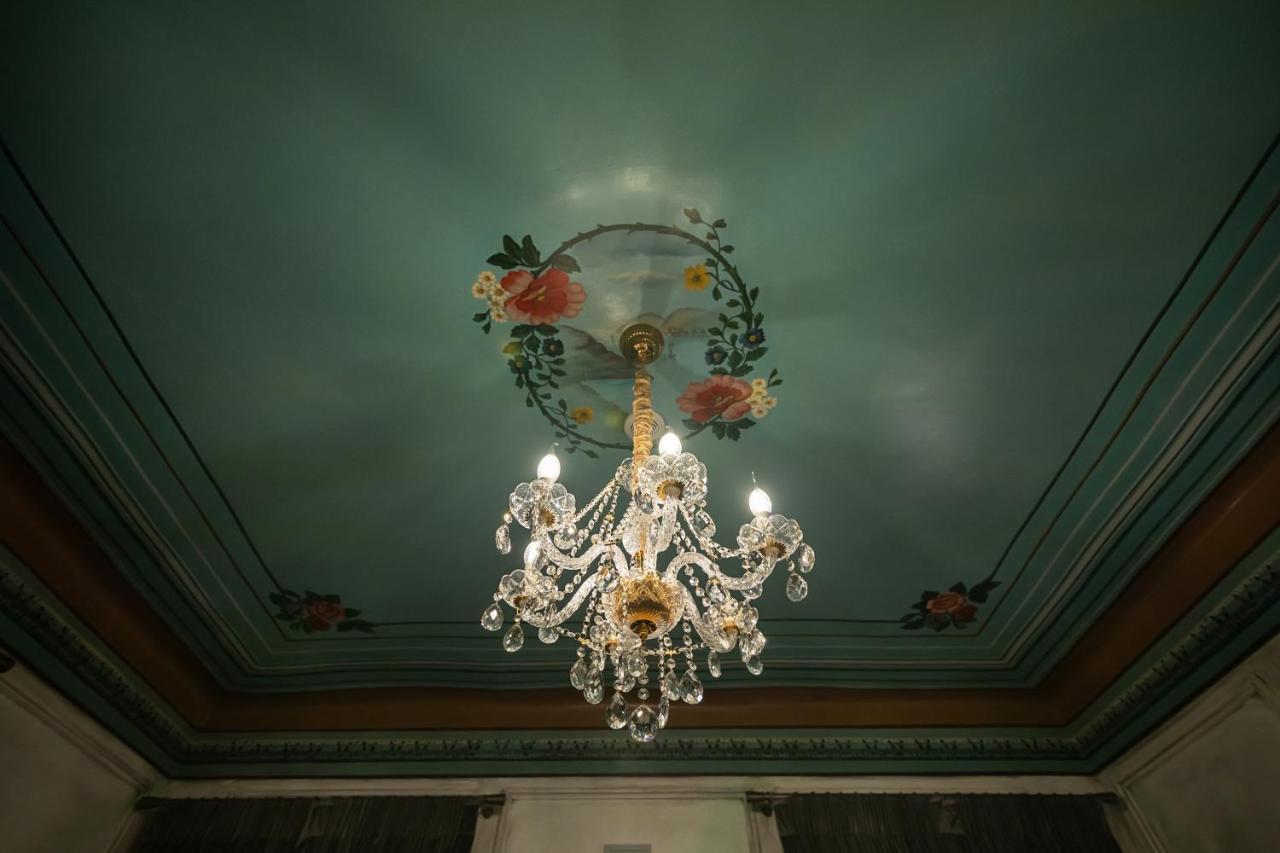 Tresor Art Boutique Hotel Korce Exterior photo